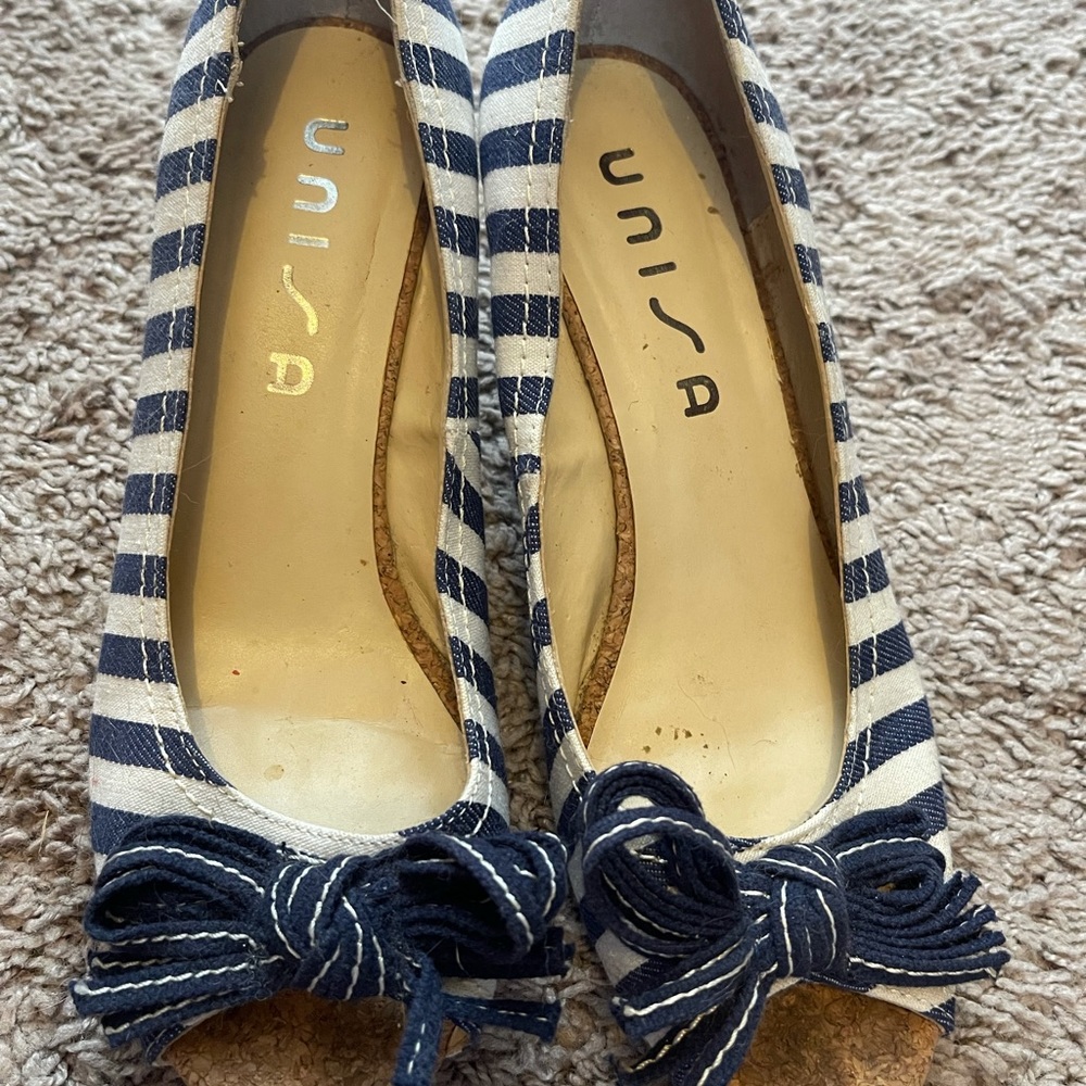 Unisa Wedges
